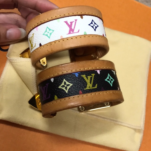 💯 authentic Louis Vuitton murakami cuff bracelet - Picture 2 of 8